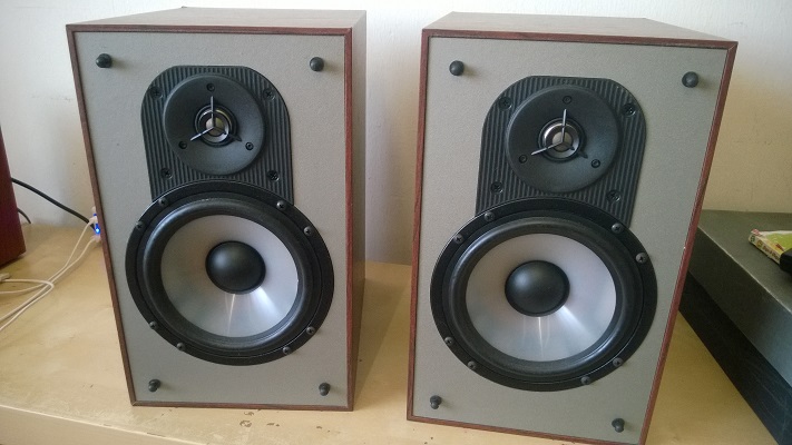 Paradigm Mini Monitor V1 bookshelf speakers (NOT FOR SALE ANYMORE) Wp_20113