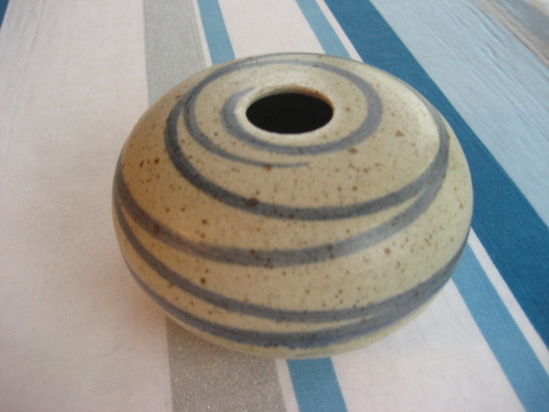 Stoneware rounded hollow vase, simple line decoration, initials mark. Img_0338
