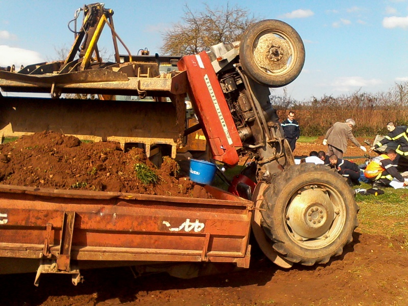 mon nouveau tracteur, un Massey 825 de 1961 Img_2010