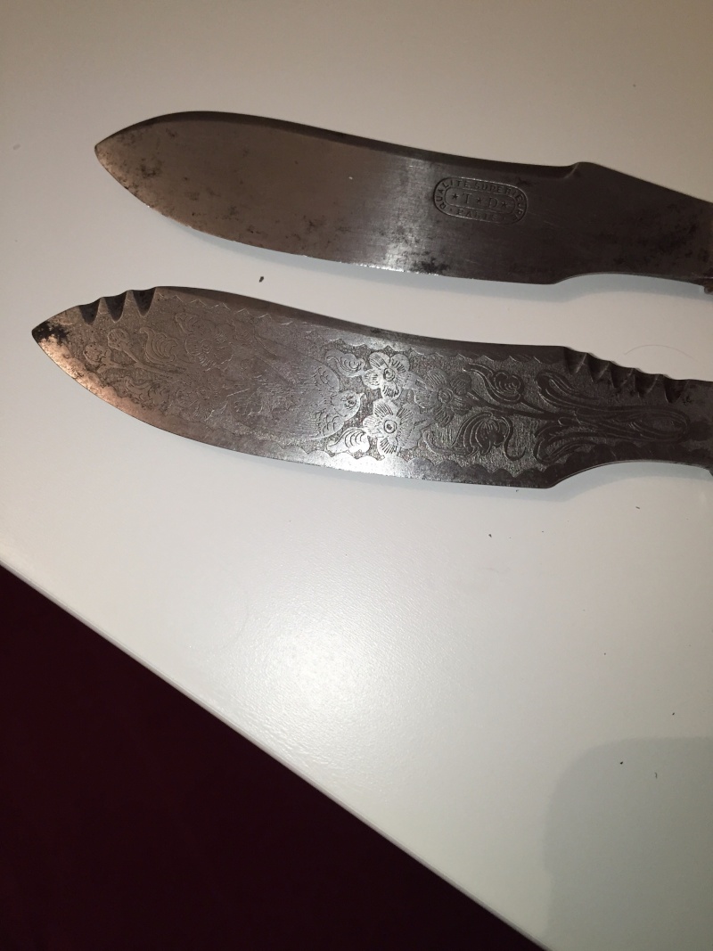 Besoin d'un avis sur deux anciens couteaux en argent  Image12
