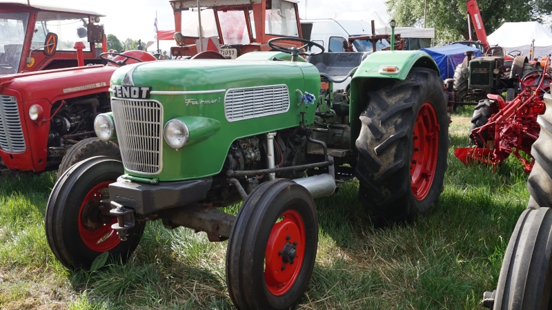 59 SEC-BOIS (Nord) exposition de vieux tracteurs - Page 2 Dsc01421