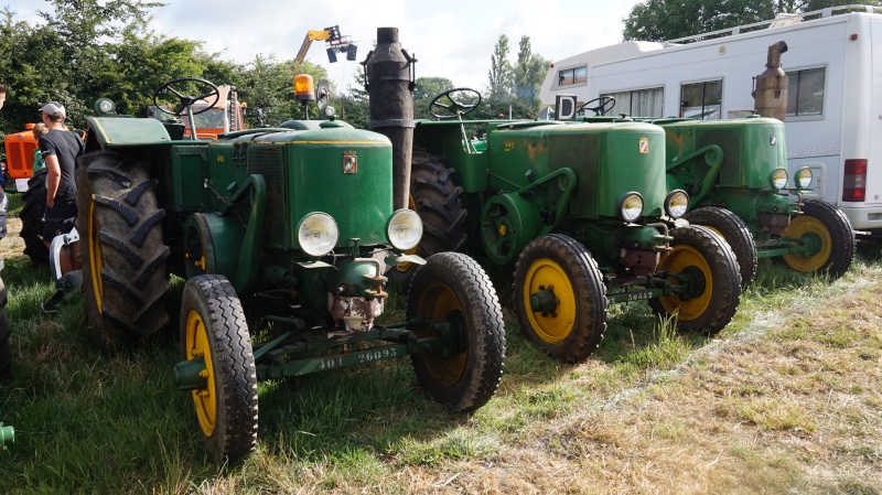 59 SEC-BOIS (Nord) exposition de vieux tracteurs - Page 2 Dsc01422