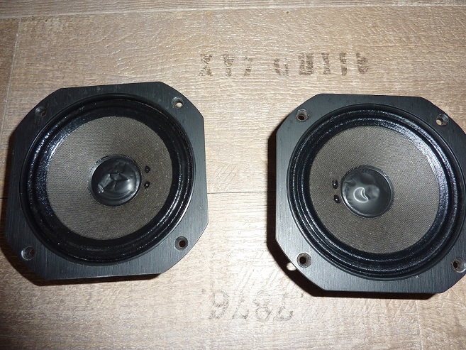 Me voila nouveau proprio JBL 4311B P1040219