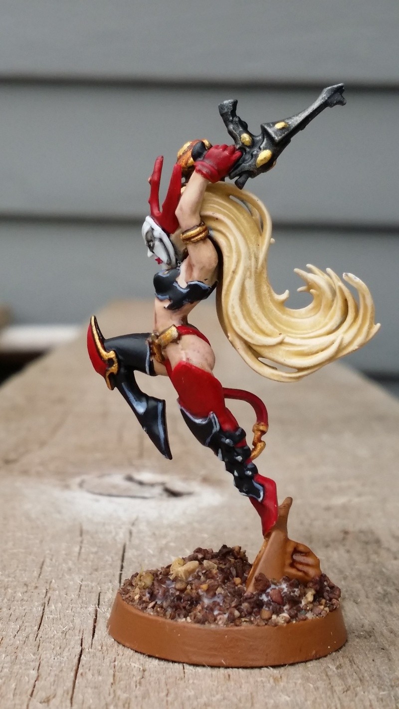 Witch Elf/Sister of Slaughter as a Harlequin 20150815