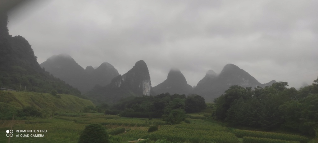 夏 遊 黔 山 秀 水 (1)  17184111