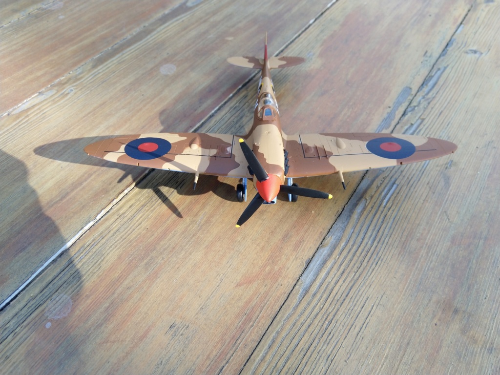 Spitfire Mk.Vb Trop (Tamiya 61035) Img_2062