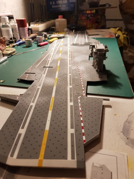 CVN 75 Truman (Trumpeter 1/350°) de barnabé - Page 6 20181211