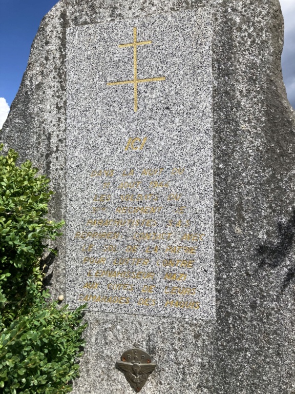 Stèle parachutage Chadebec du 11/08/44 - 3e SAS Corrèze 03fcb910