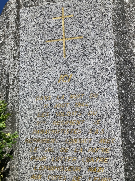 Stèle parachutage Chadebec du 11/08/44 - 3e SAS Corrèze C1ba8910