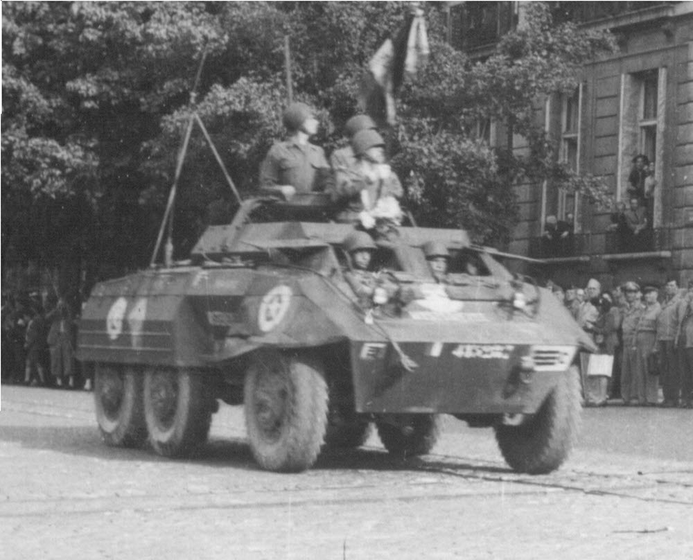Libération et prise d'armes à Dijon - 13 septembre 1944 Dijon10