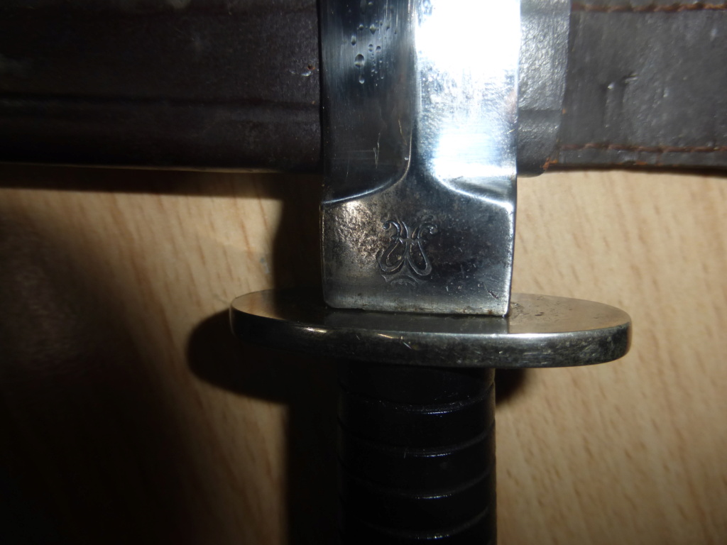 dague poignard français post ww2 à identifier SVP P1040022