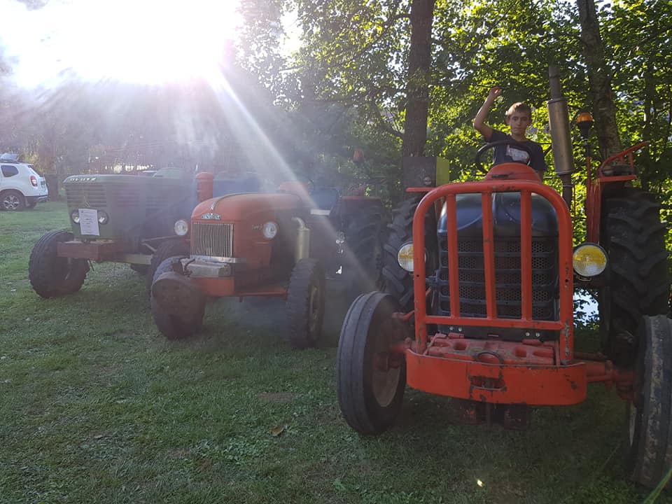 2022/09/11 - Bainville aux Saules  Expo tracteurs anciens (88) 30663710