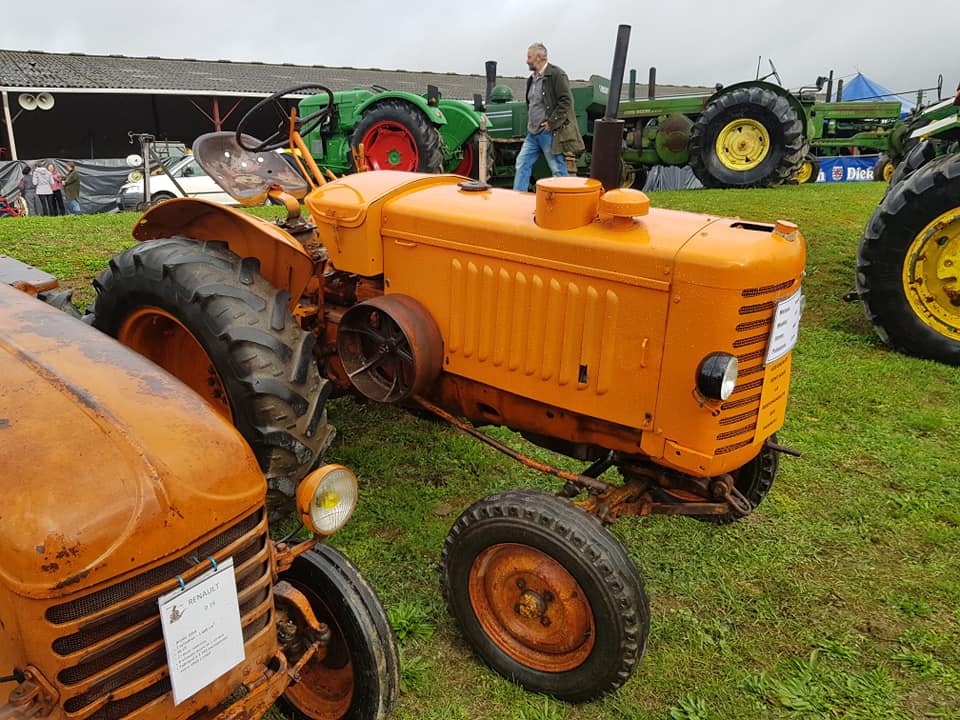 2022/10/02- Burey la Côte - 8ème rassemblement de vieux tracteurs - (55) 31041210