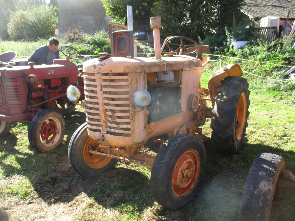 2022/10/01 & 02-La Baffe-Mossoux: rassemblement de vieilles mécaniques (88) Ren410