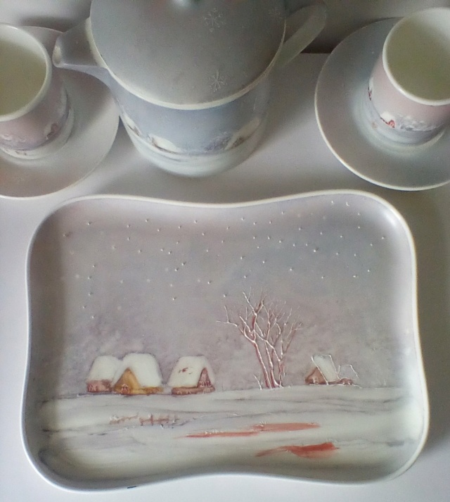 Hand painted porcelain set,need help identifying maker/decorater. Img_2243