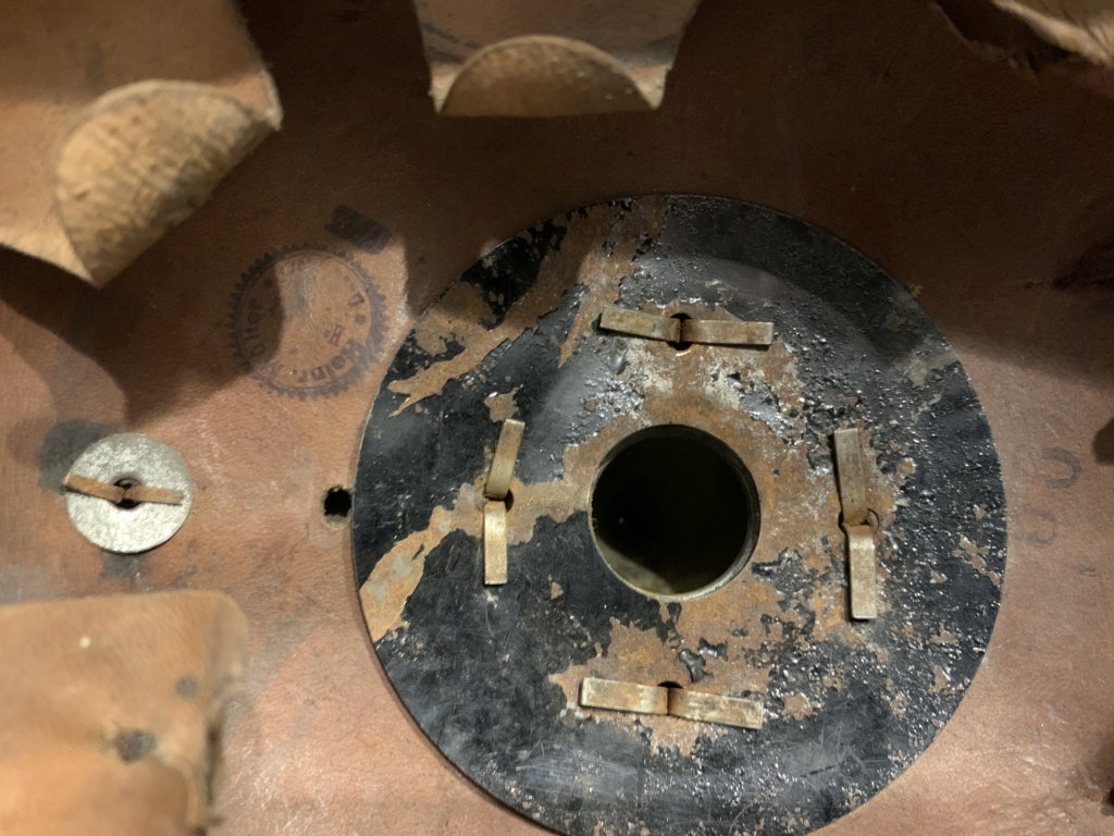Casque à pointe, doute sur remontage 777adb10