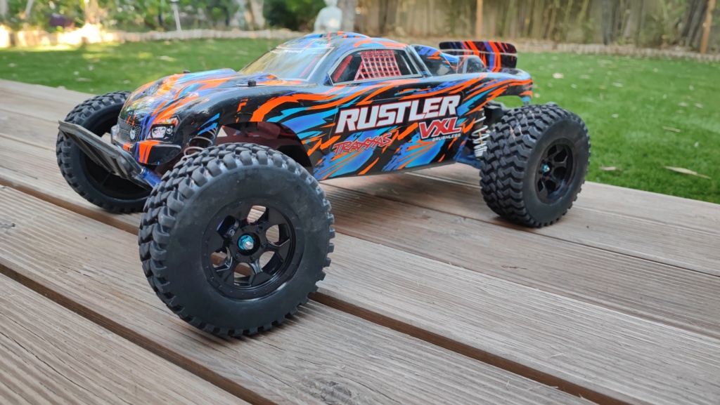 Rustler 4X2 - Pneus et amortisseurs Img_2012