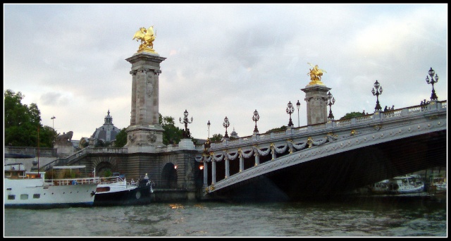 LE PONT ALEXANDRE III (PARIS) Pont_a10