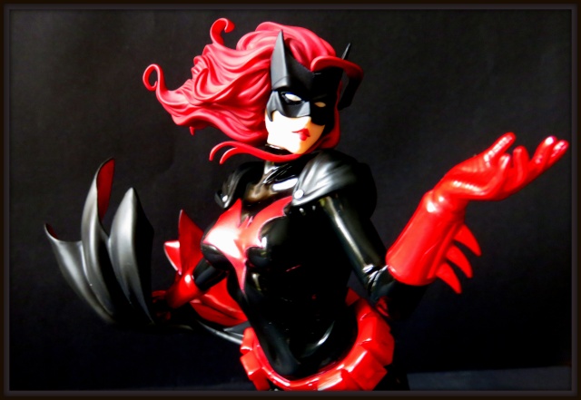 DC Bishoujo : Batwoman Img_0912