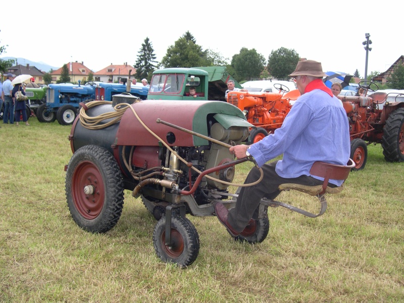 Vieux tracteurs à Sélestat   ( Bas-Rhin ) Dscn4713