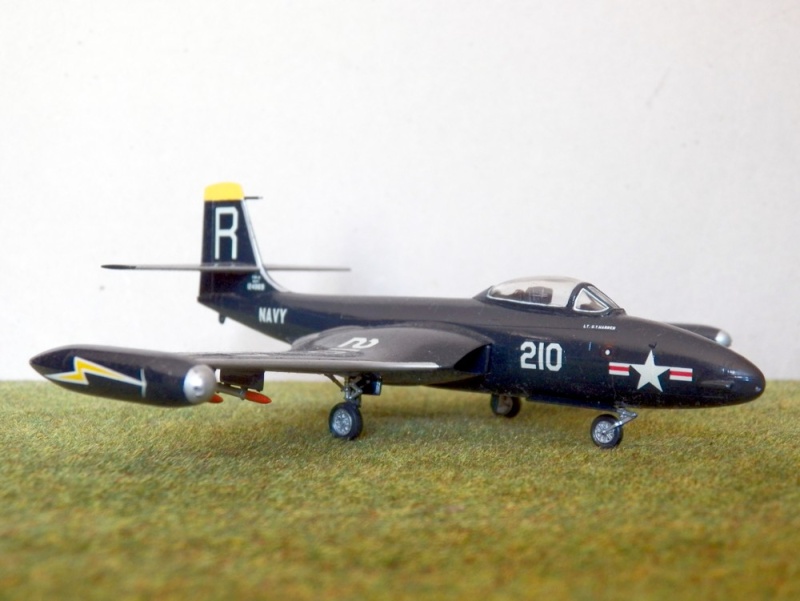 [Airfix] McDonnell F2H-2 Banshee, 1980 à 1987 F2h-2_10