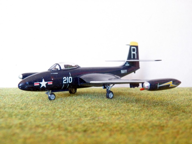 [Airfix] McDonnell F2H-2 Banshee, 1980 à 1987 F2h-2_11