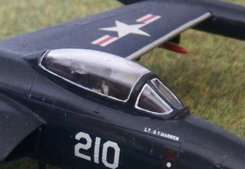McDonnell F2H-2 et F2H-2P Banshee, maquette Airfix, 1/72 F2h-2_14