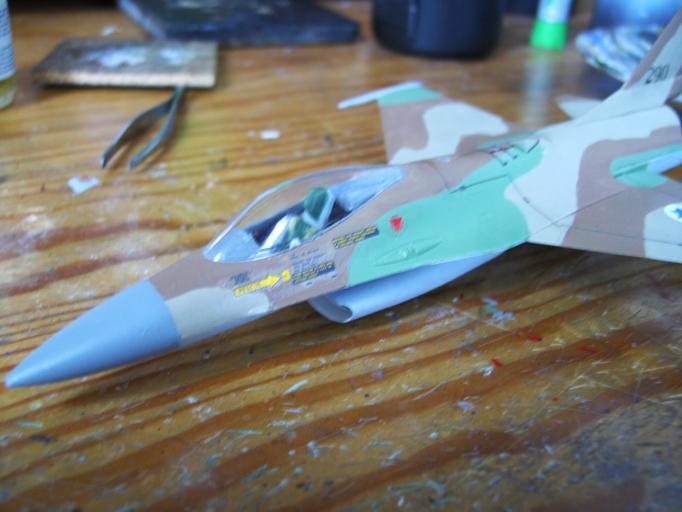 [Italeri] F16A Fighting Falcon  Netz 1/72 Collag13