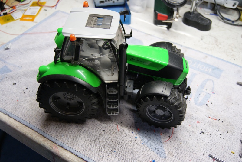 Tuto transformation d'un tracteur bruder en RC Dsc05310