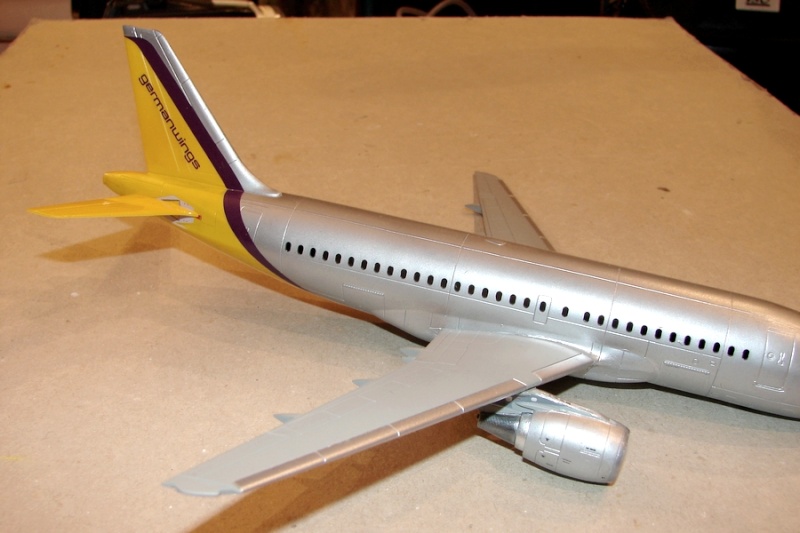 Airbus A319 - Germanwins - Revell 1/144 - Page 2 0210