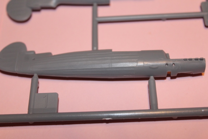FOCKE WULF Fw 56 STOSSER 1/72ème Réf 151 Img_4772