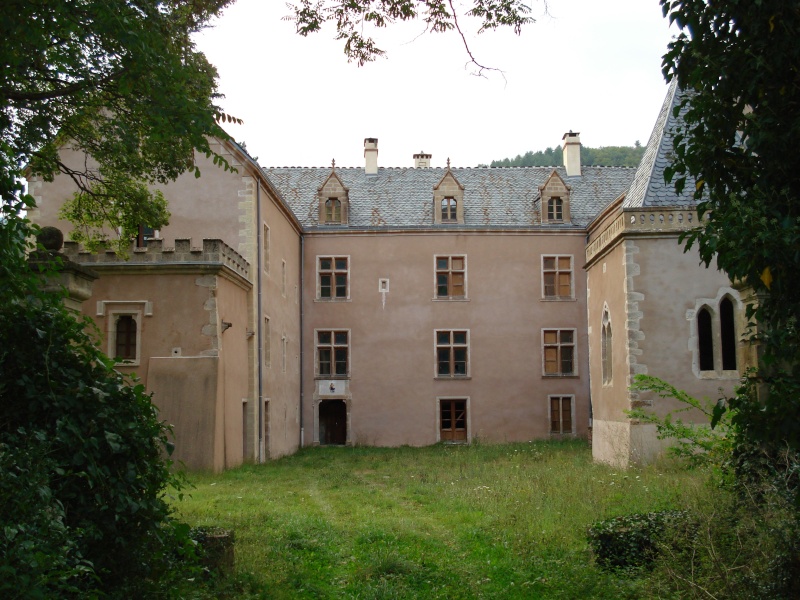 les chateaux de la Lozere - Page 7 Ariges10