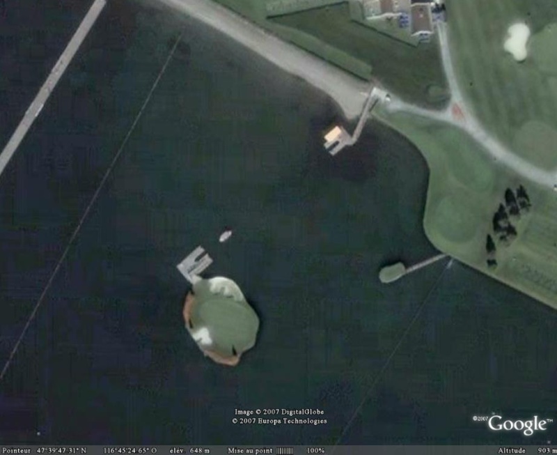 Les golfs découverts dans Google Earth - Page 2 Golf210