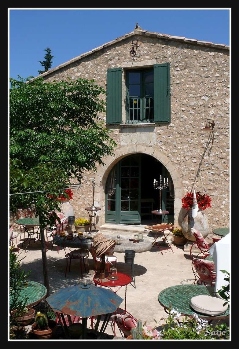 Petit Hotel de Charme en Provence pour les Amoureux ;o) Eygali11
