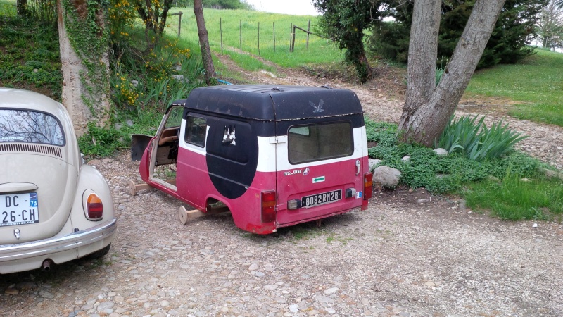 [26][Renault] Restauration totale 4L Img_2023