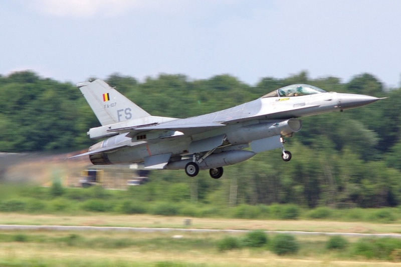 F-16 en général Imgp1811
