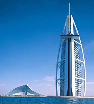صور اكبر صليب بالعالم في دولة عربية Dubai_10
