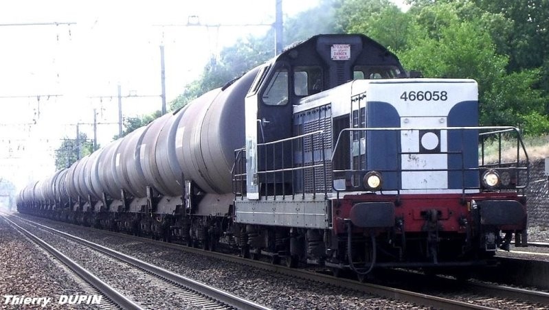 [Piko] Locomotive diesel - BB66000 - Page 23 2006_018