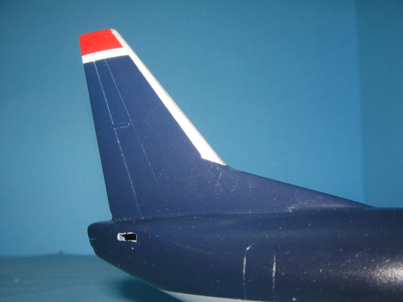 Boeing 737-400 Minicraft 1/144 déco US Airways Old Scheme - Page 3 Img_3621