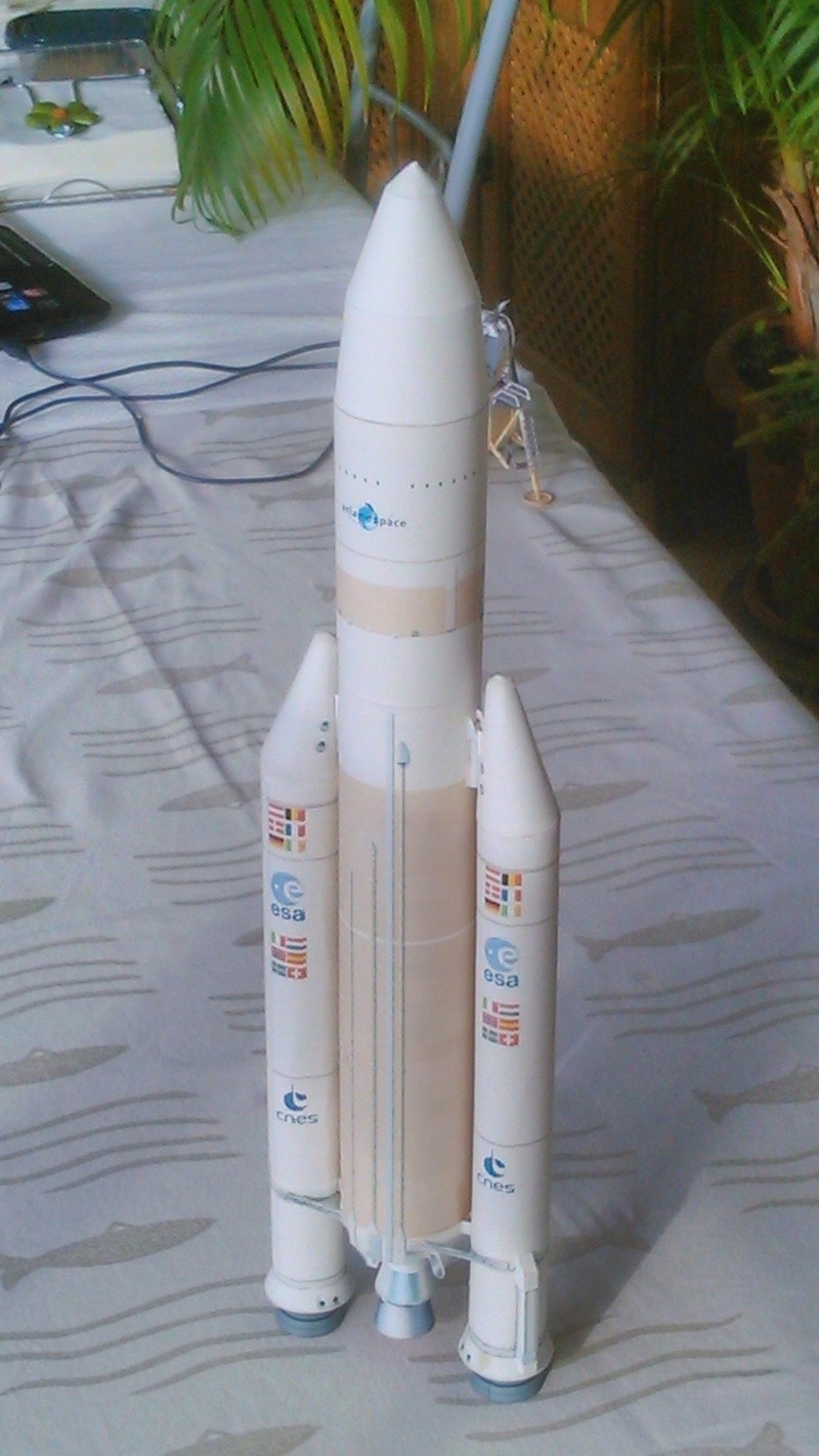 Maquette en papier Ariane10