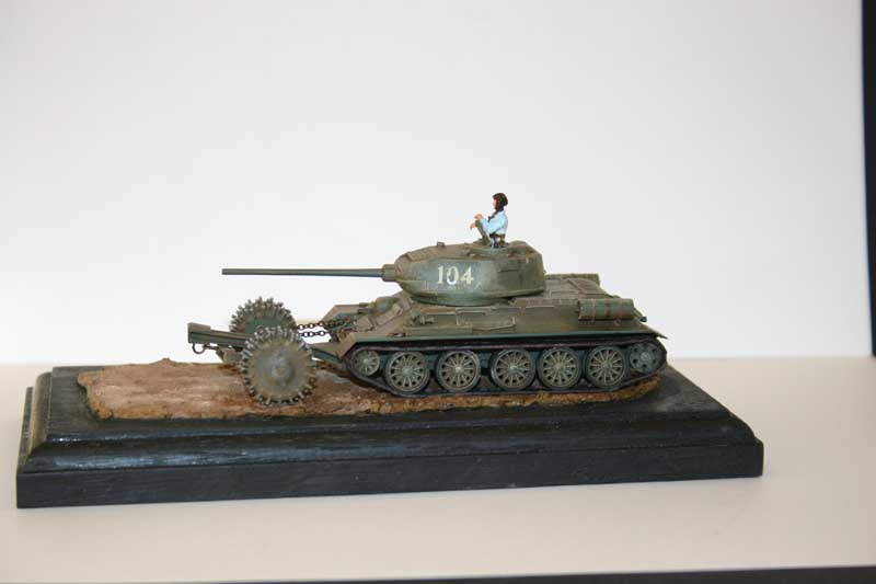 T34-85 mine roller PT3 (echelle 1/72eme) T34-8516