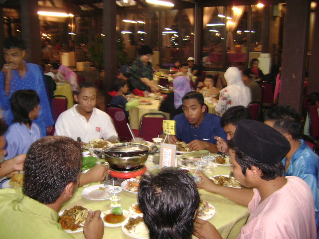 majlis buke puasa kat nelayan titiwangsa Dsc00415