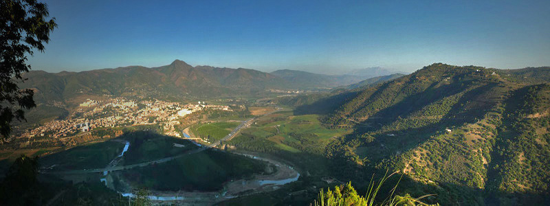panorama de la vallee de  l'issers 34335910