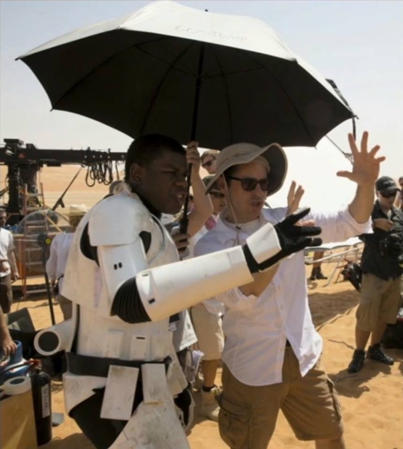 7 - Les NEWS de Star Wars Episode 7 - The Force Awakens - Page 21 10314510