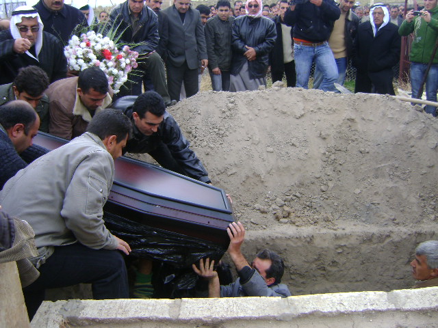 صور تشييع جنازة الفقيد الشاب يوسف شيخموس Yossef23