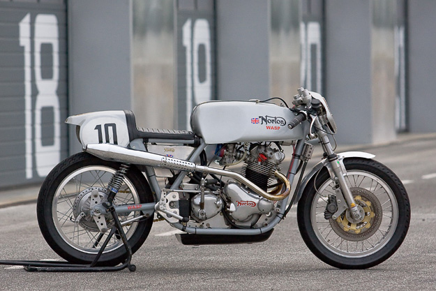 Une Belle NORTON COMBAT Norton14