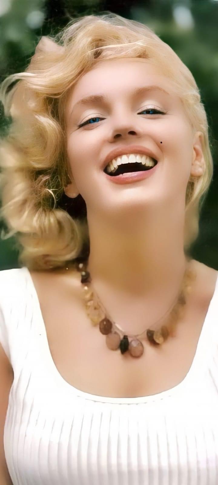 Marilyn Monroe... - Página 3 Cea57810