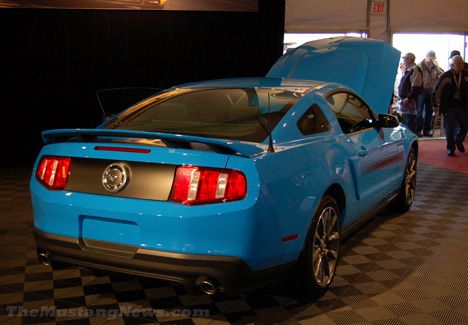 2011 Mustang GT/CS In Grabber Blue Cov10-15