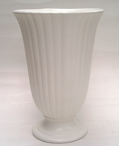 674 Tall Fluted Vase first made 5.7.63 674_ta10