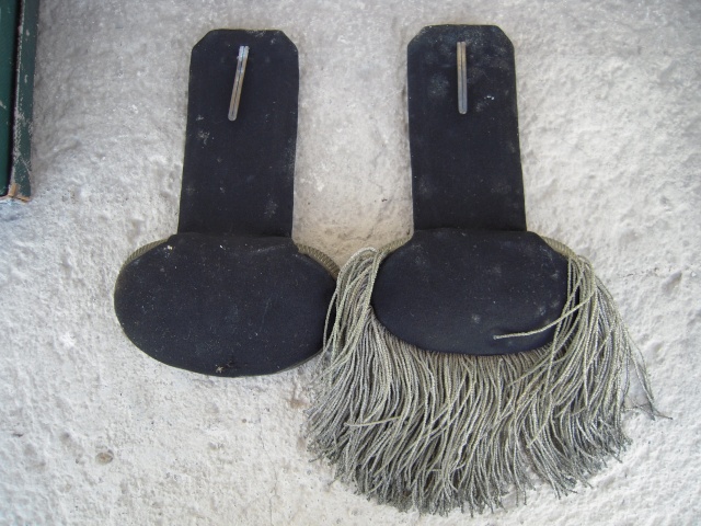 (H) Deux paires d'épaulettes française [TERMINE] Dscn9812